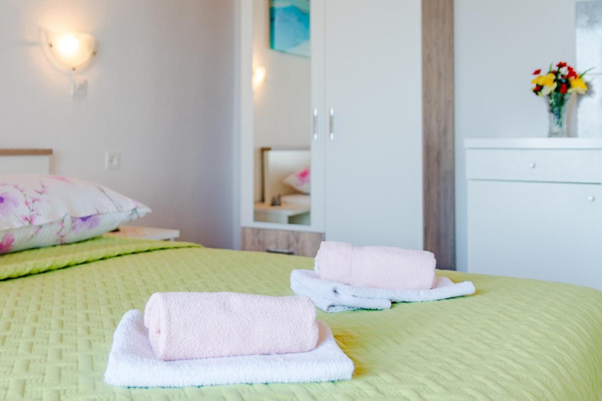 Rooms Sani Brela Quarto foto